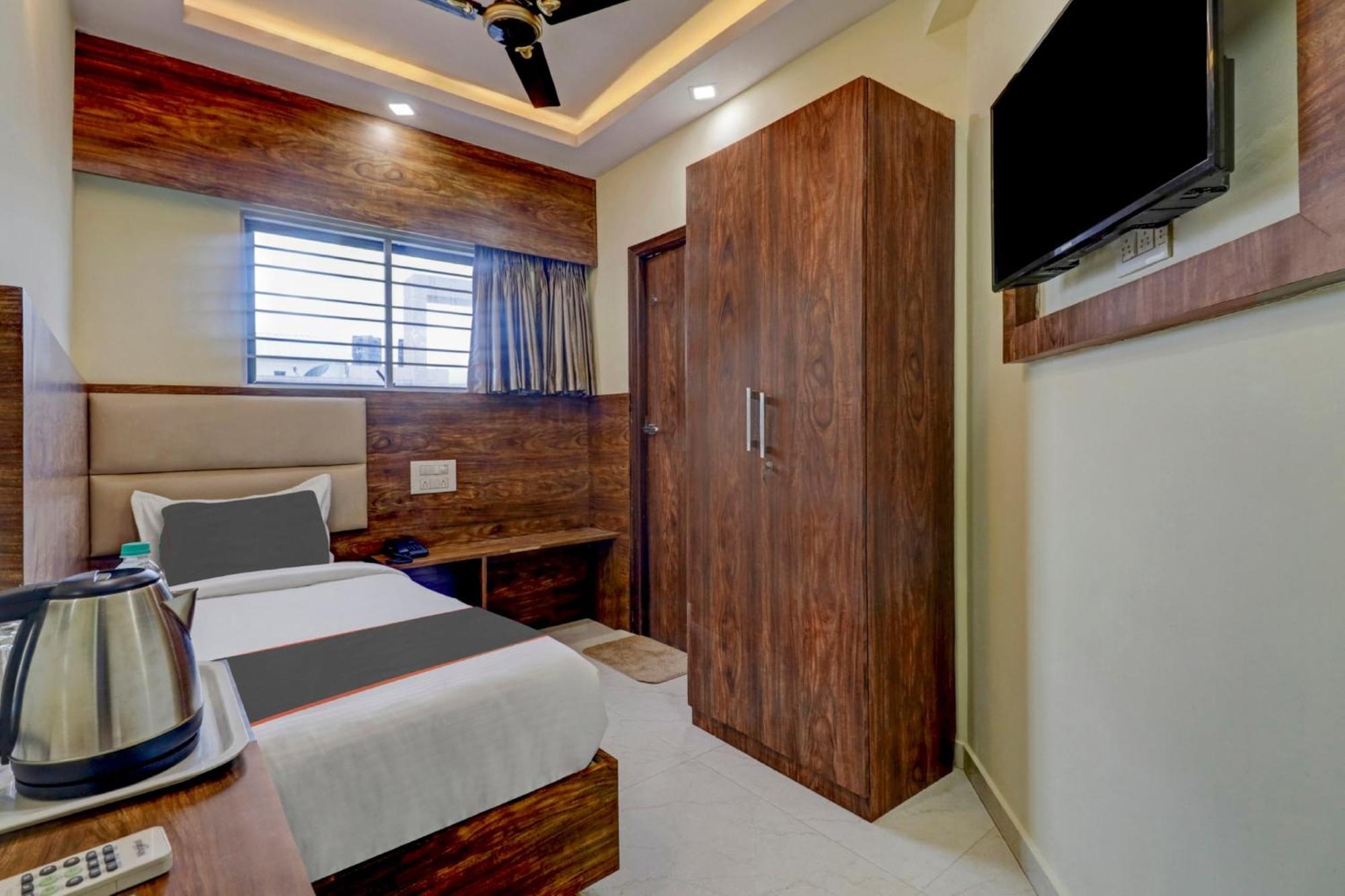 Hotel Collection O Karthika Residency à Bangalore Extérieur photo