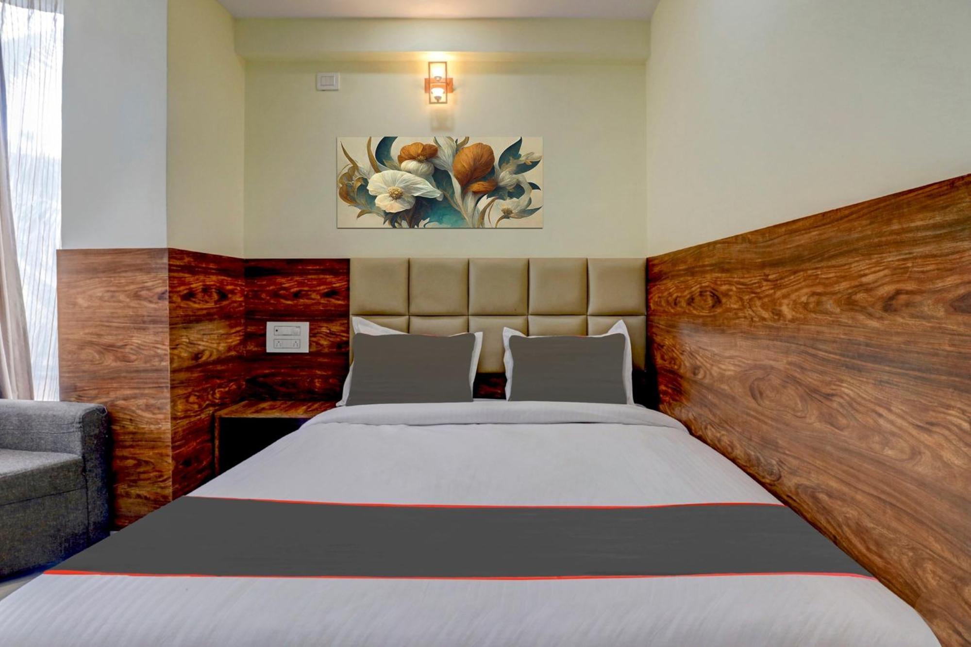 Hotel Collection O Karthika Residency à Bangalore Extérieur photo